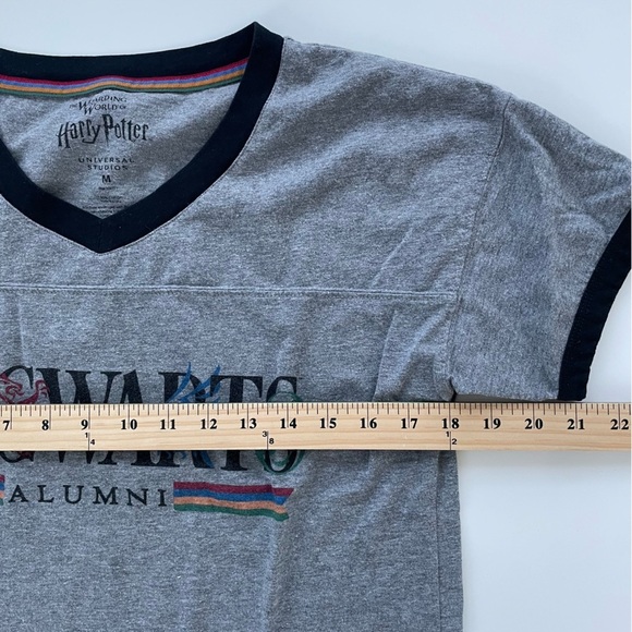 Universal Studies Women's Harry Potter Hogwarts Alumni Ringer Tee Size Medium - Picture 5 of 6